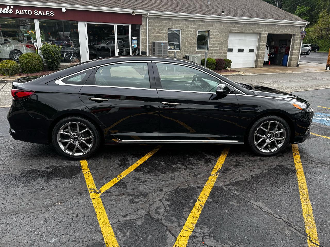Hyundai Sonata Limited 2.0T *Ltd Avail* 2018