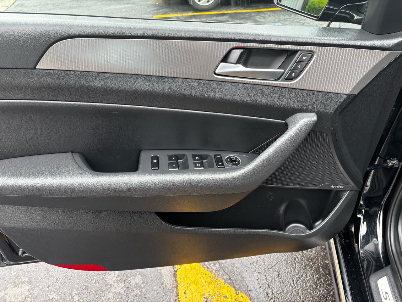 Hyundai Sonata Limited 2.0T *Ltd Avail* 2018
