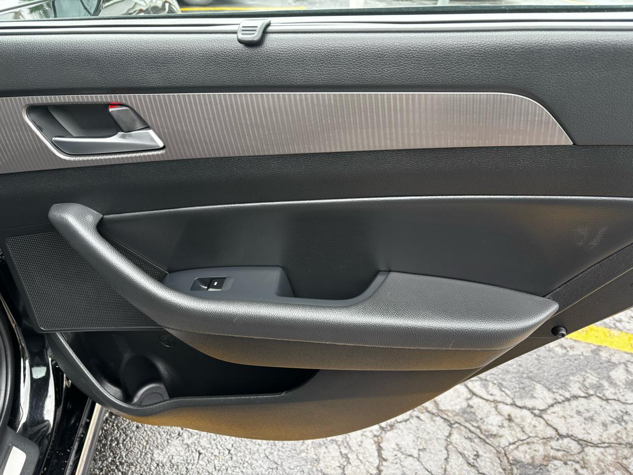 Hyundai Sonata Limited 2.0T *Ltd Avail* 2018