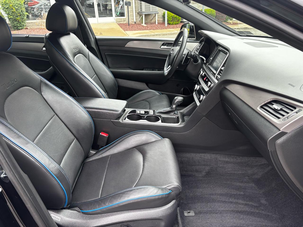 Hyundai Sonata Limited 2.0T *Ltd Avail* 2018