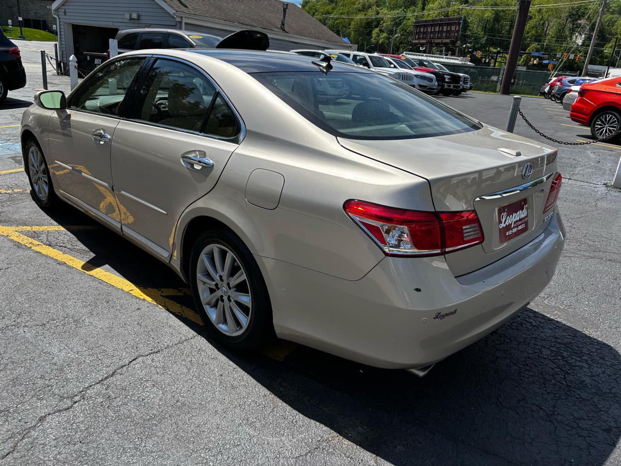 Lexus ES 350 4dr Sdn 2011