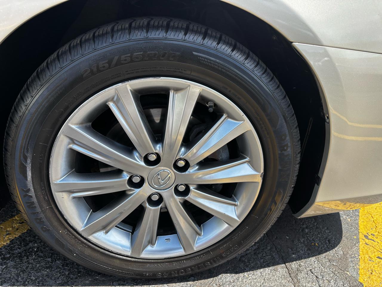 Lexus ES 350 4dr Sdn 2011