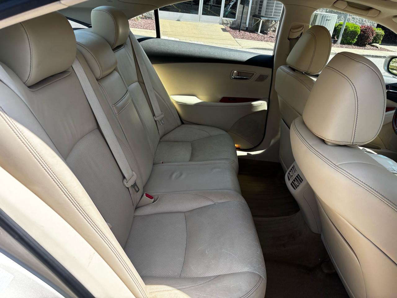 Lexus ES 350 4dr Sdn 2011