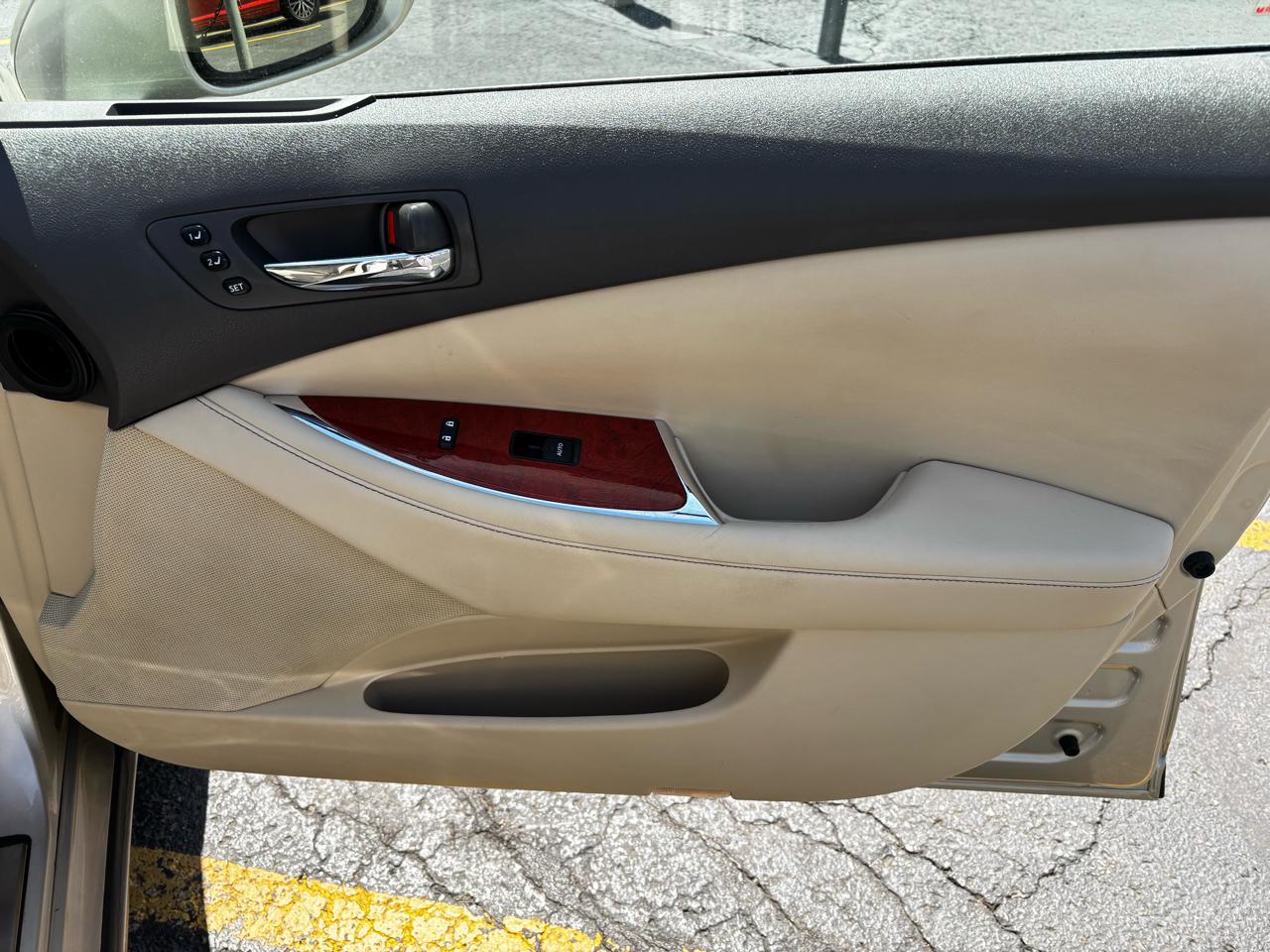 Lexus ES 350 4dr Sdn 2011