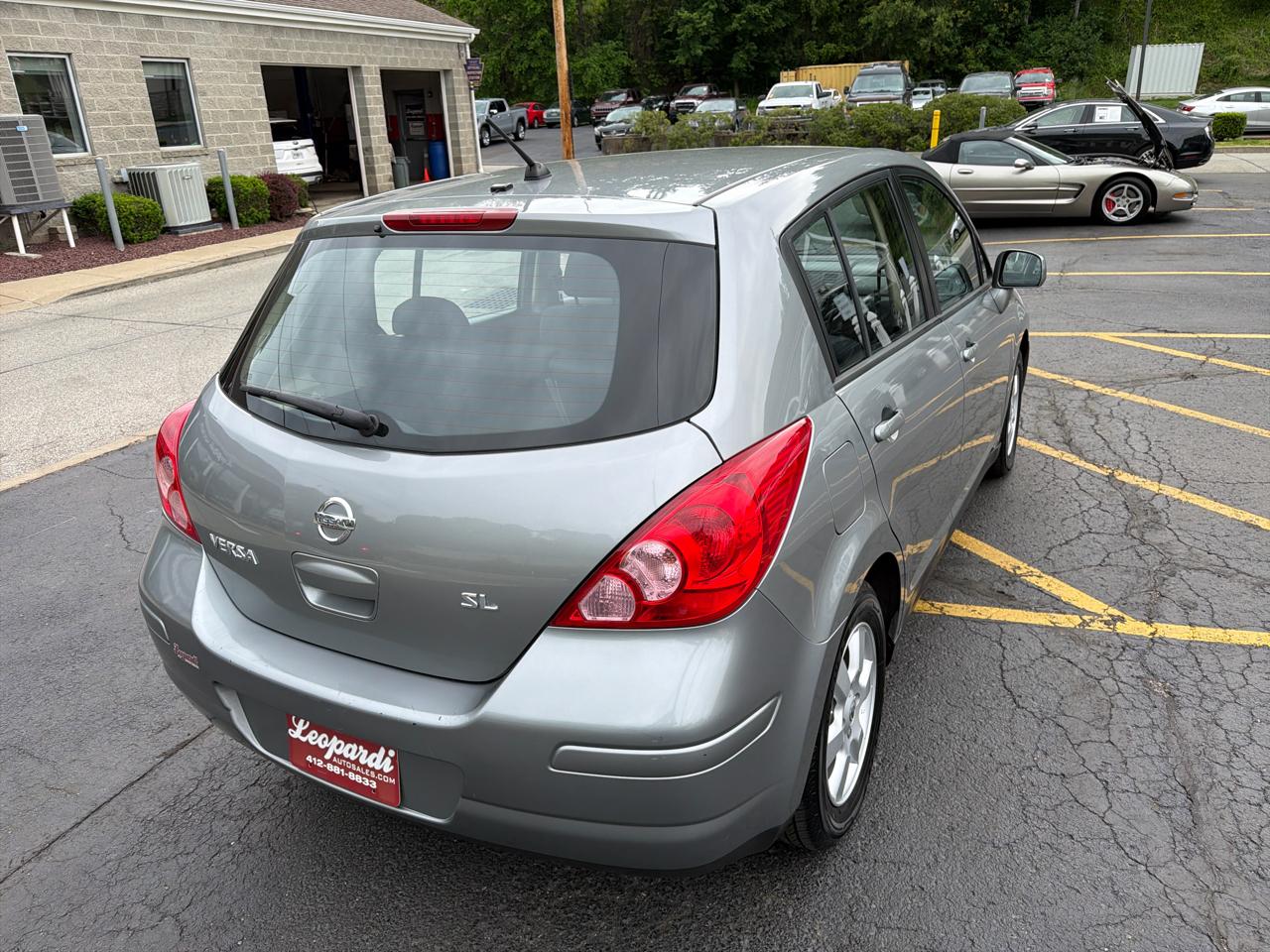 Nissan Versa 5dr HB I4 CVT 1.8 SL 2008