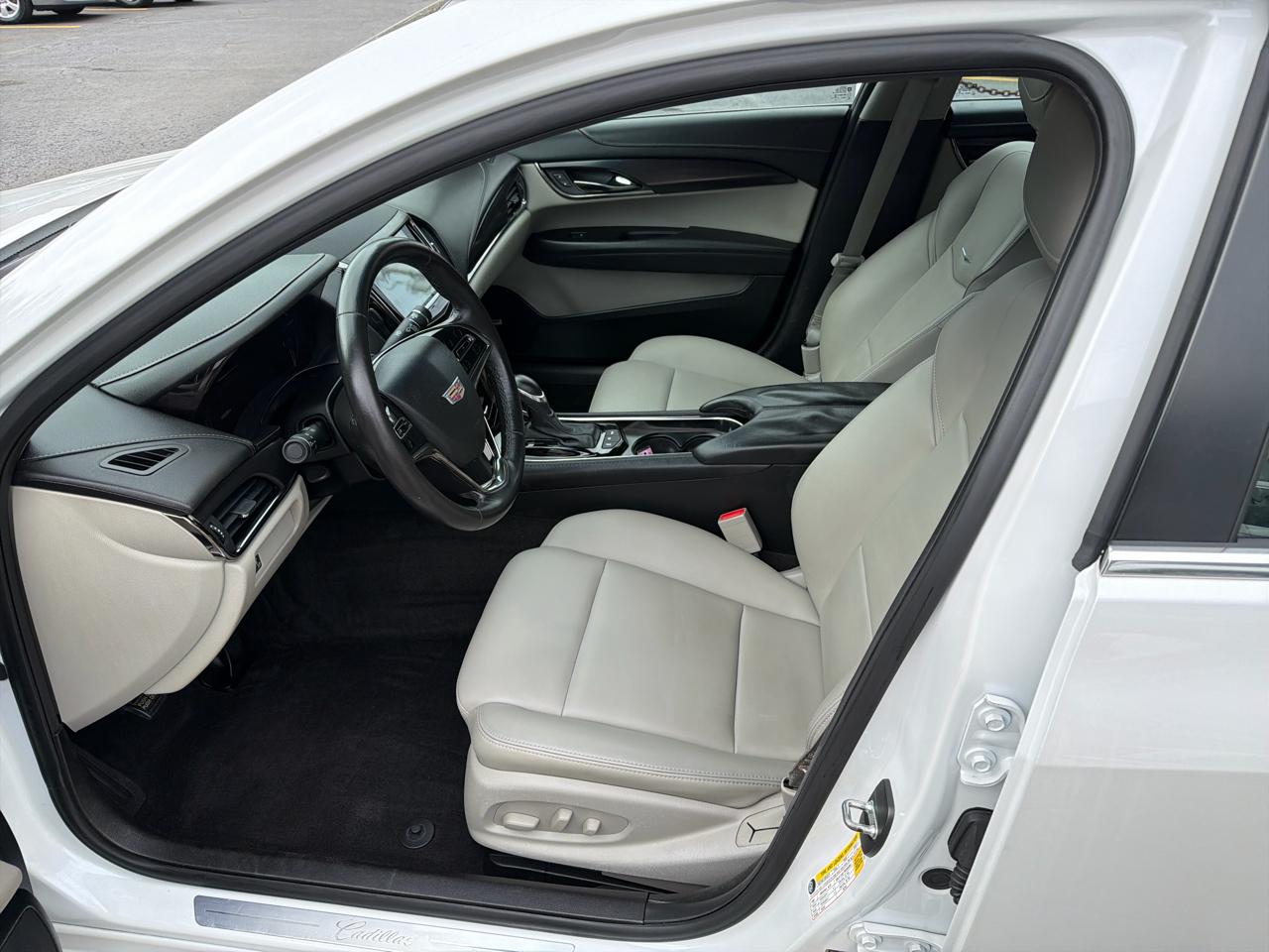 Cadillac ATS Sedan 4dr Sdn 2.0L Standard RWD 2016