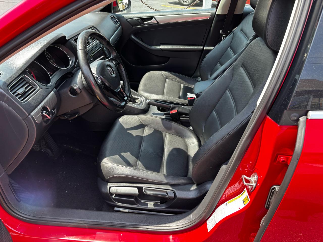 Volkswagen Jetta Sedan 4dr Auto 1.8T SE 2015