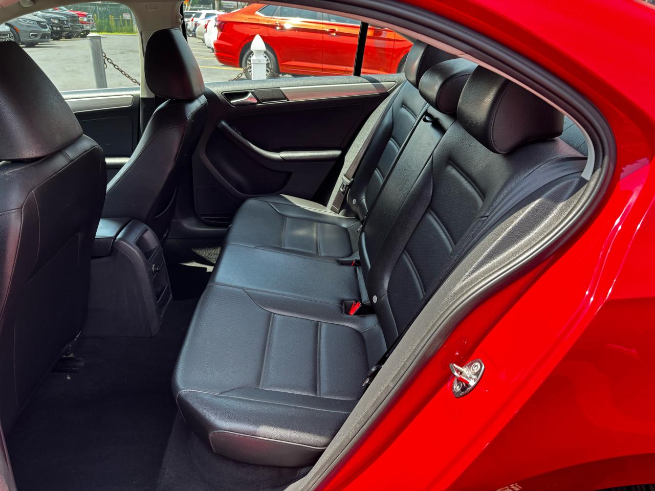 Volkswagen Jetta Sedan 4dr Auto 1.8T SE 2015