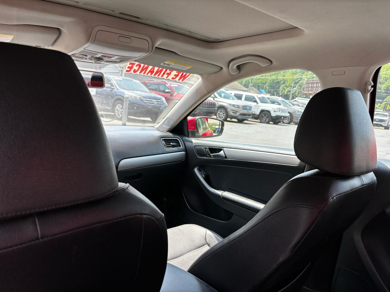 Volkswagen Jetta Sedan 4dr Auto 1.8T SE 2015
