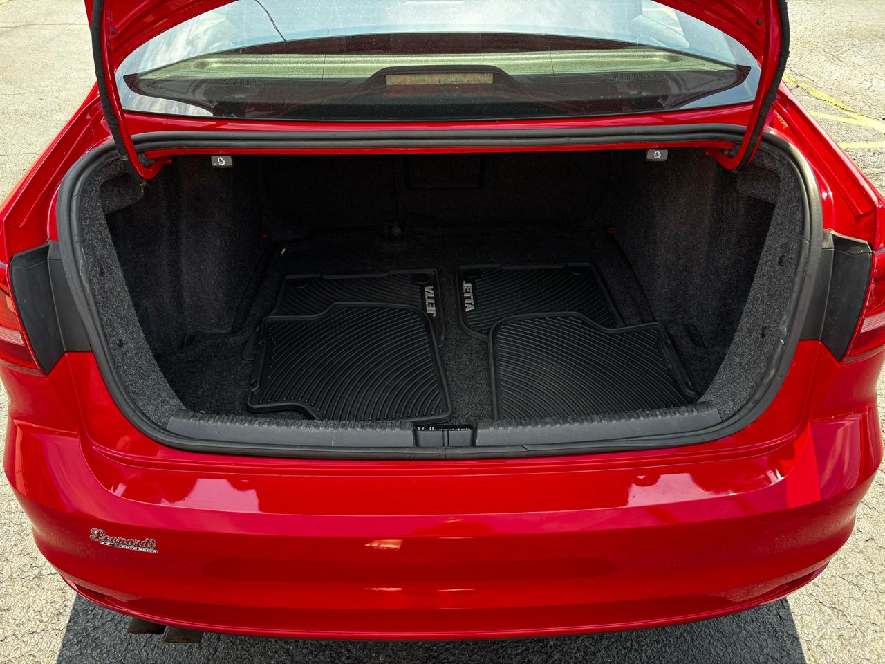 Volkswagen Jetta Sedan 4dr Auto 1.8T SE 2015
