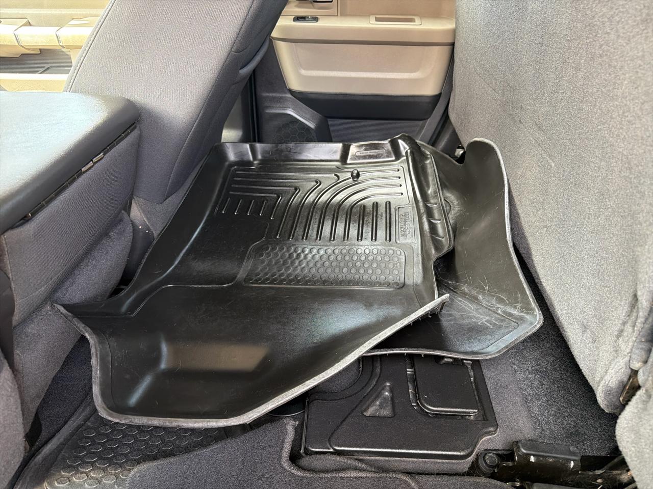 RAM 1500 4WD Quad Cab 140.5" Big Horn 2012