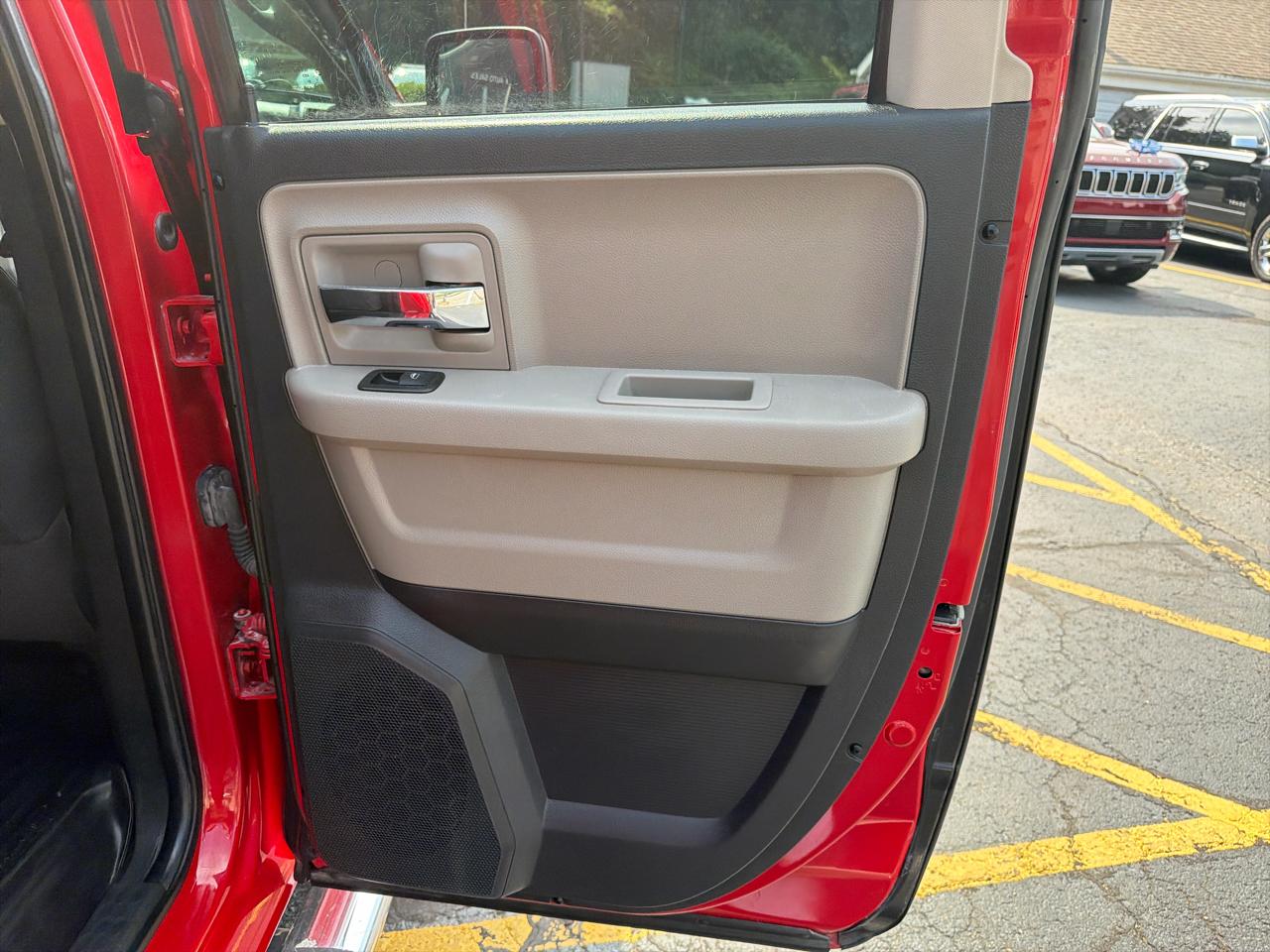 RAM 1500 4WD Quad Cab 140.5" Big Horn 2012