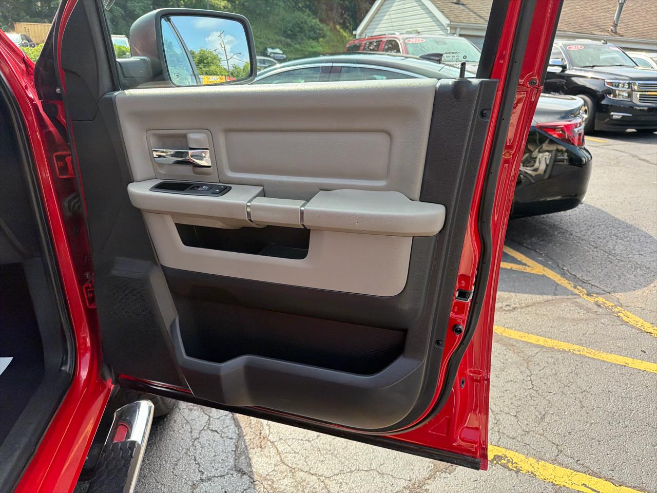 RAM 1500 4WD Quad Cab 140.5" Big Horn 2012