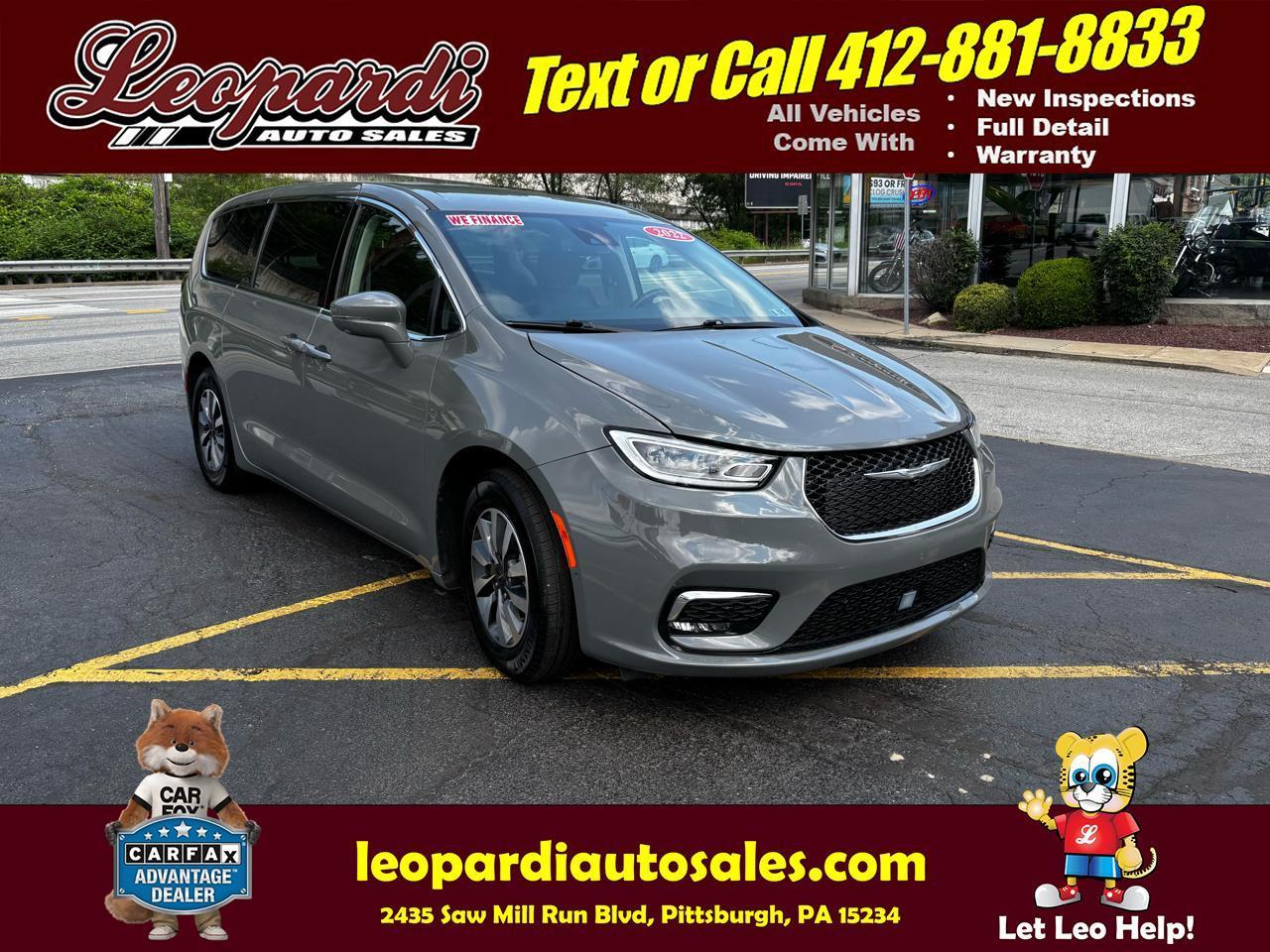 2022 Chrysler Pacifica Hybrid Touring L FWD