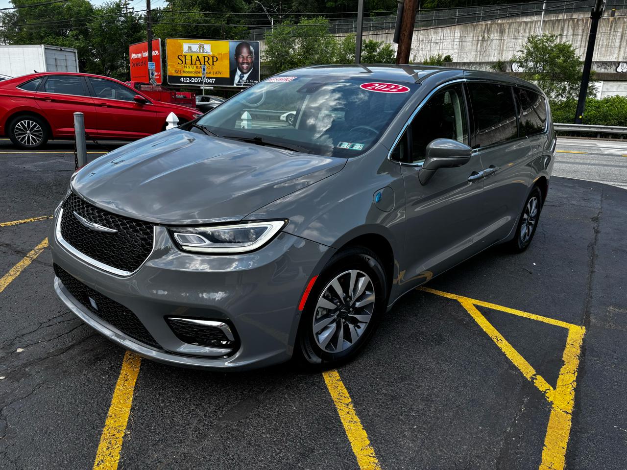 Chrysler Pacifica Hybrid Touring L FWD 2022