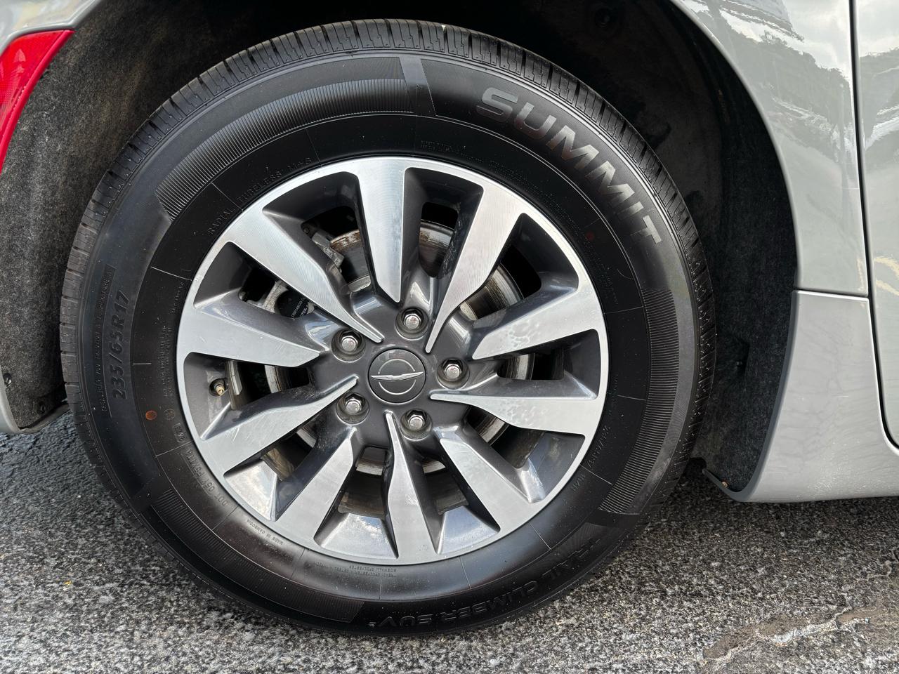 Chrysler Pacifica Hybrid Touring L FWD 2022