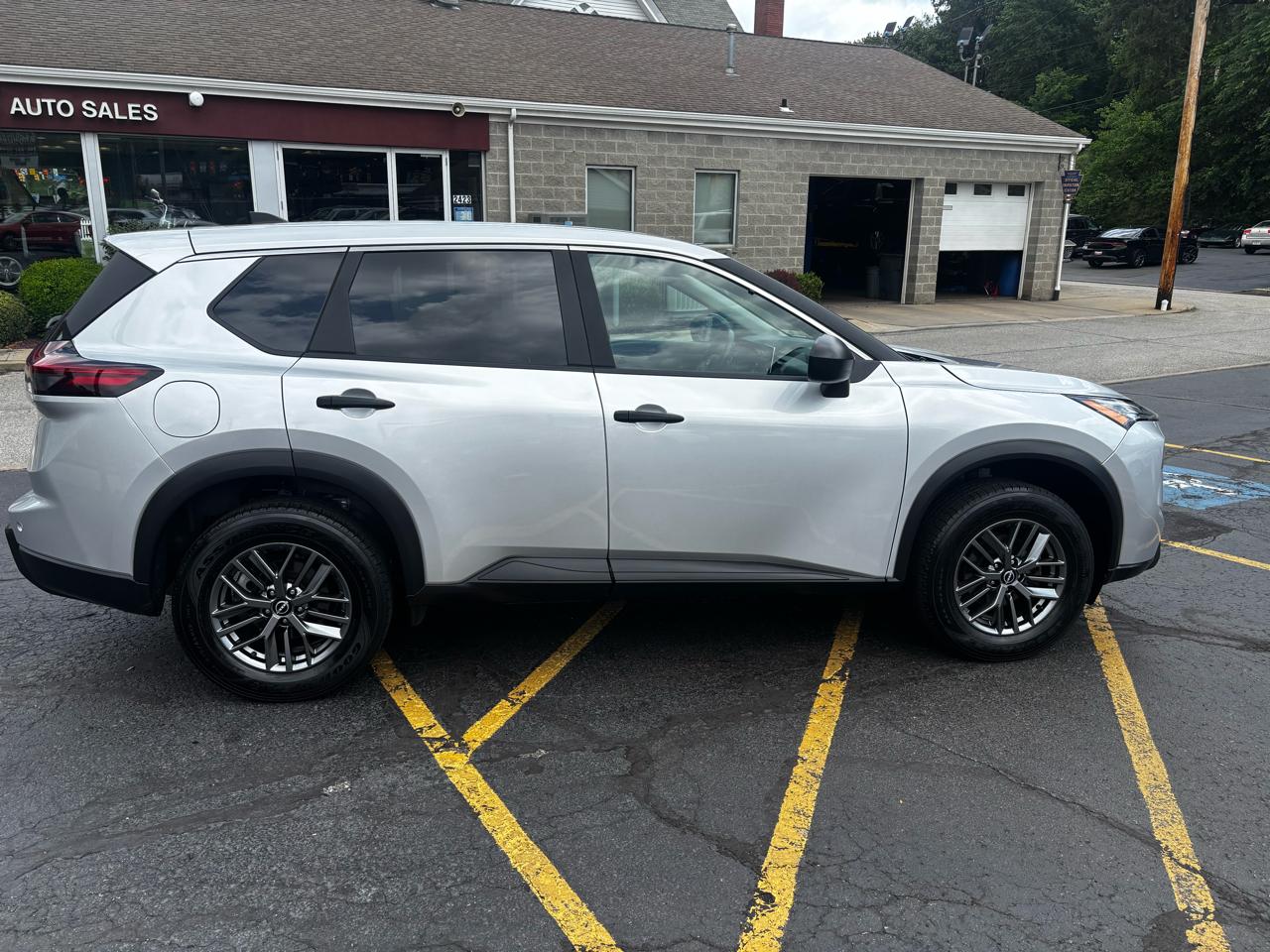 Nissan Rogue AWD S 2024