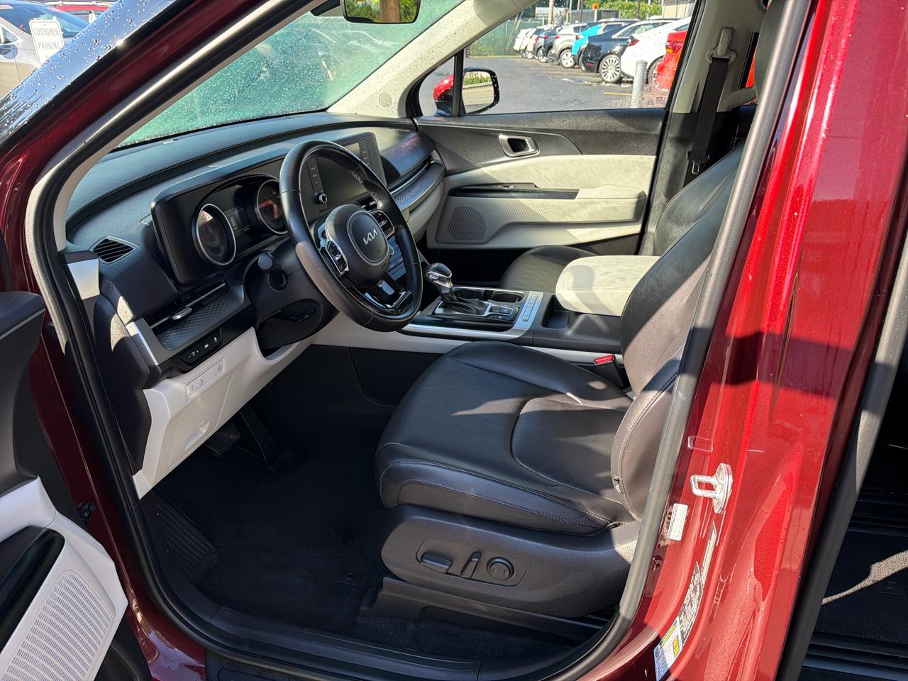 Kia Carnival LXS FWD 2022