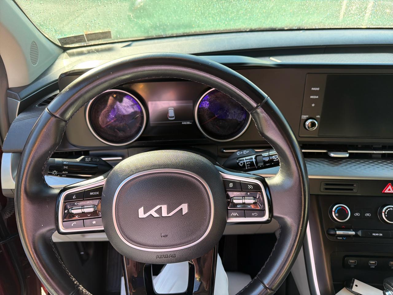 Kia Carnival LXS FWD 2022