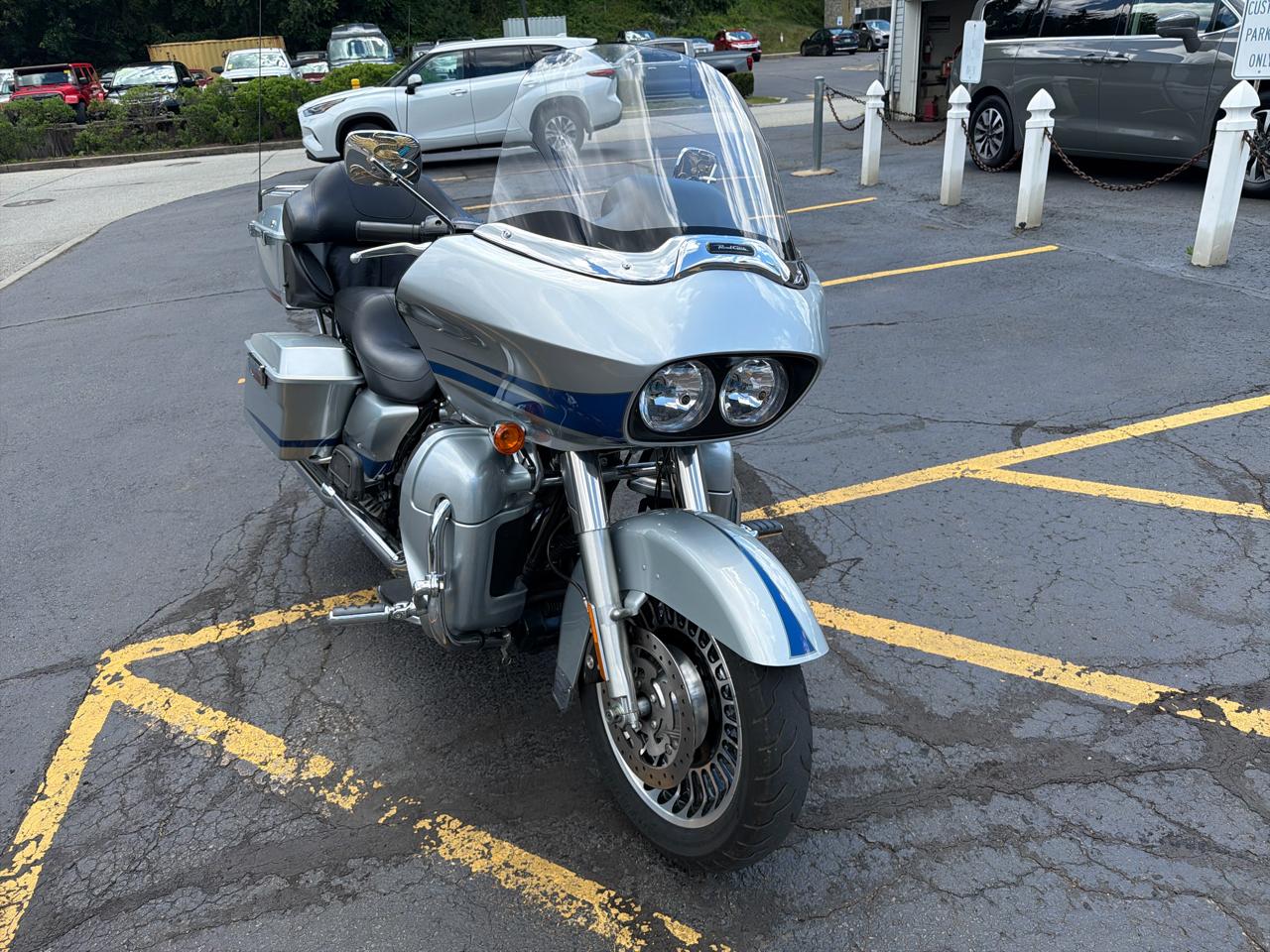 Harley-Davidson Road Glide Ultra  2011