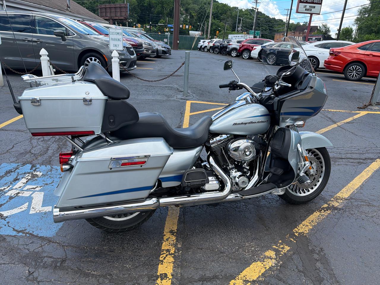 Harley-Davidson Road Glide Ultra  2011
