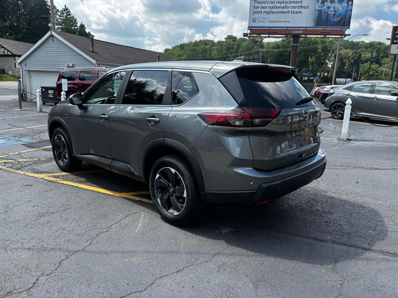 Nissan Rogue FWD SV 2024