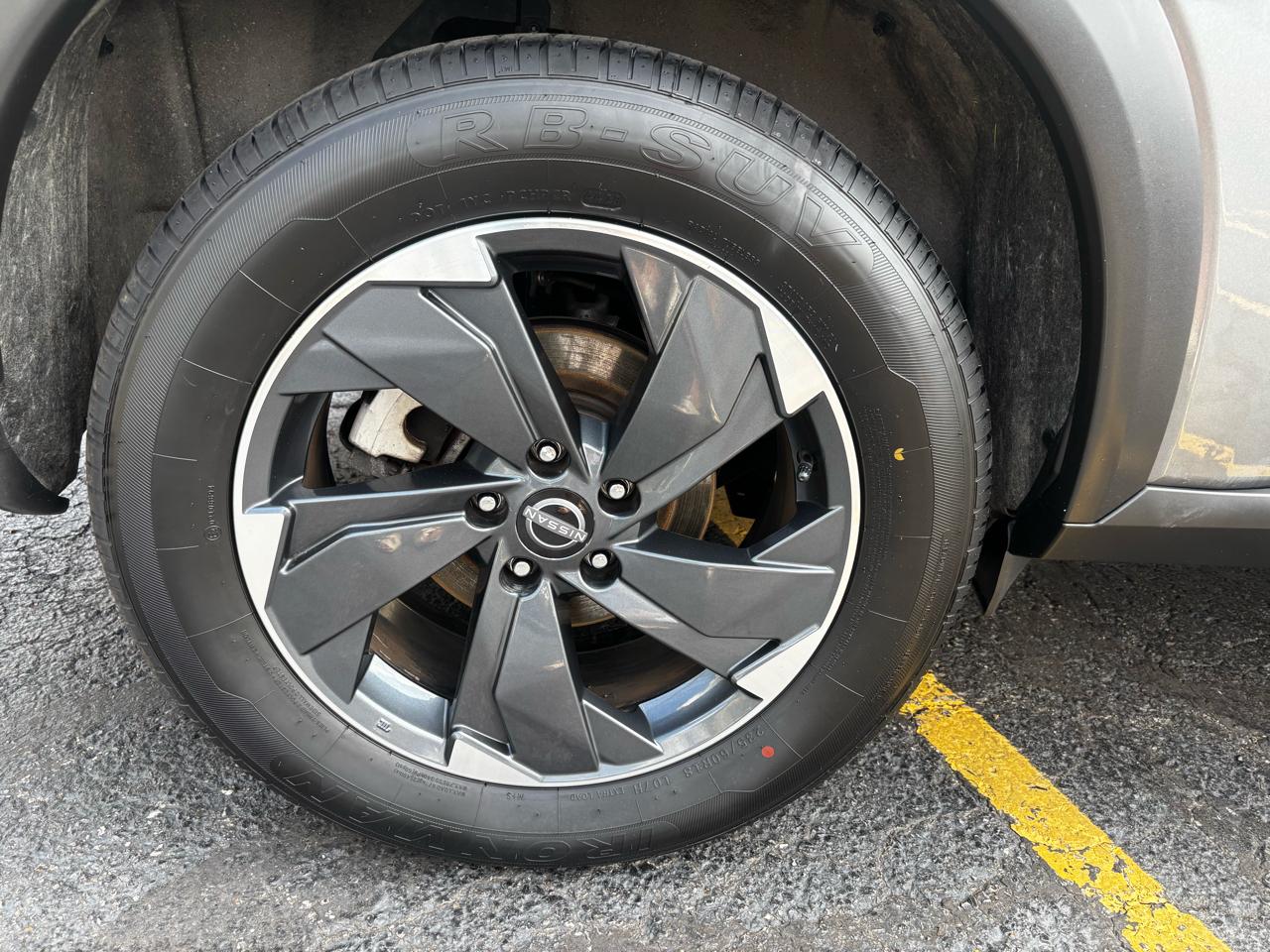 Nissan Rogue FWD SV 2024