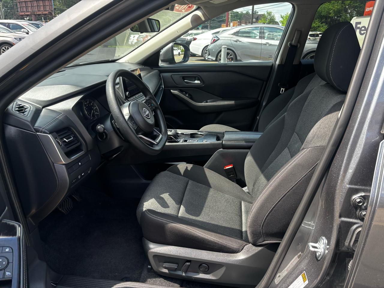 Nissan Rogue FWD SV 2024