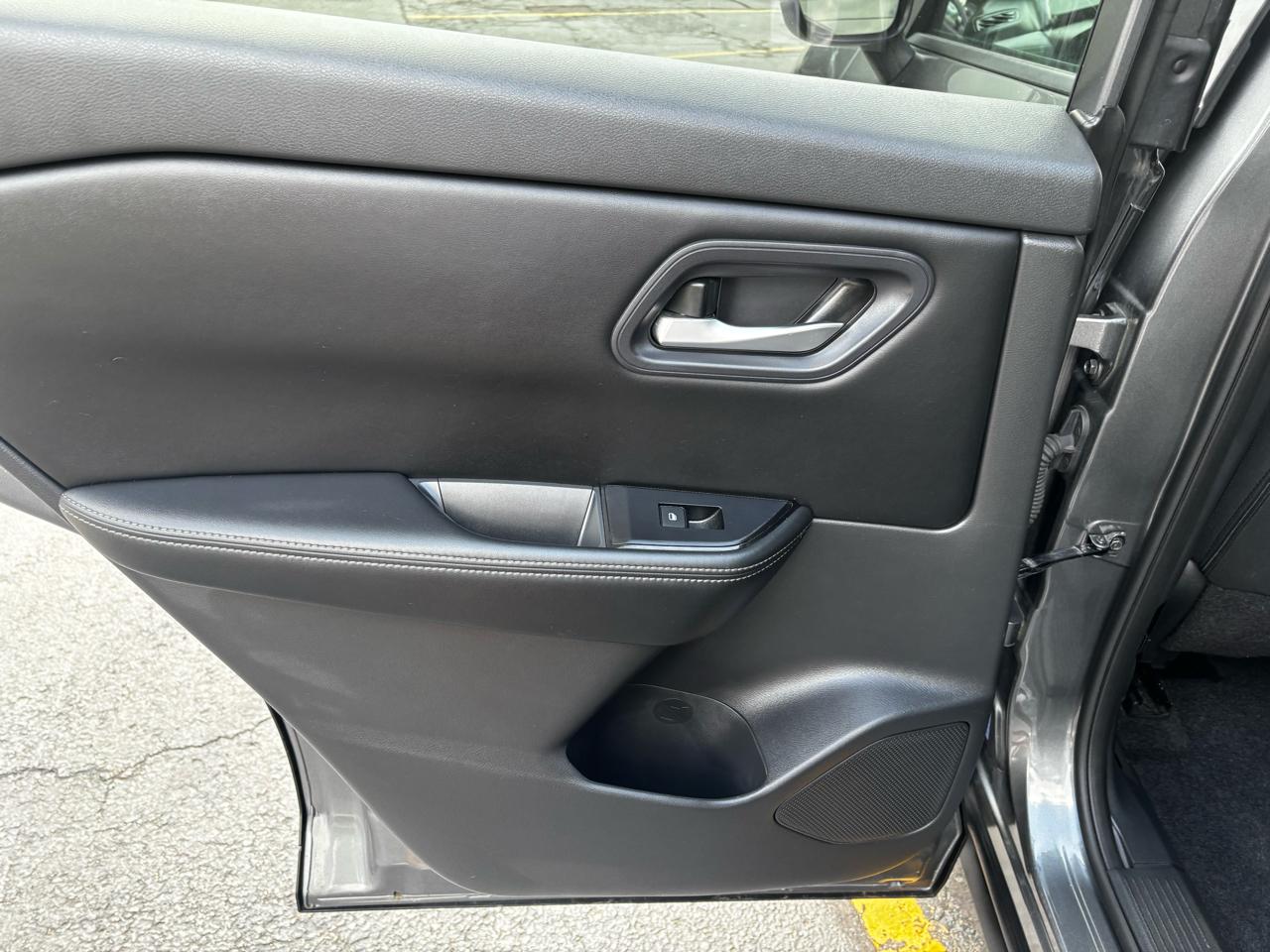 Nissan Rogue FWD SV 2024