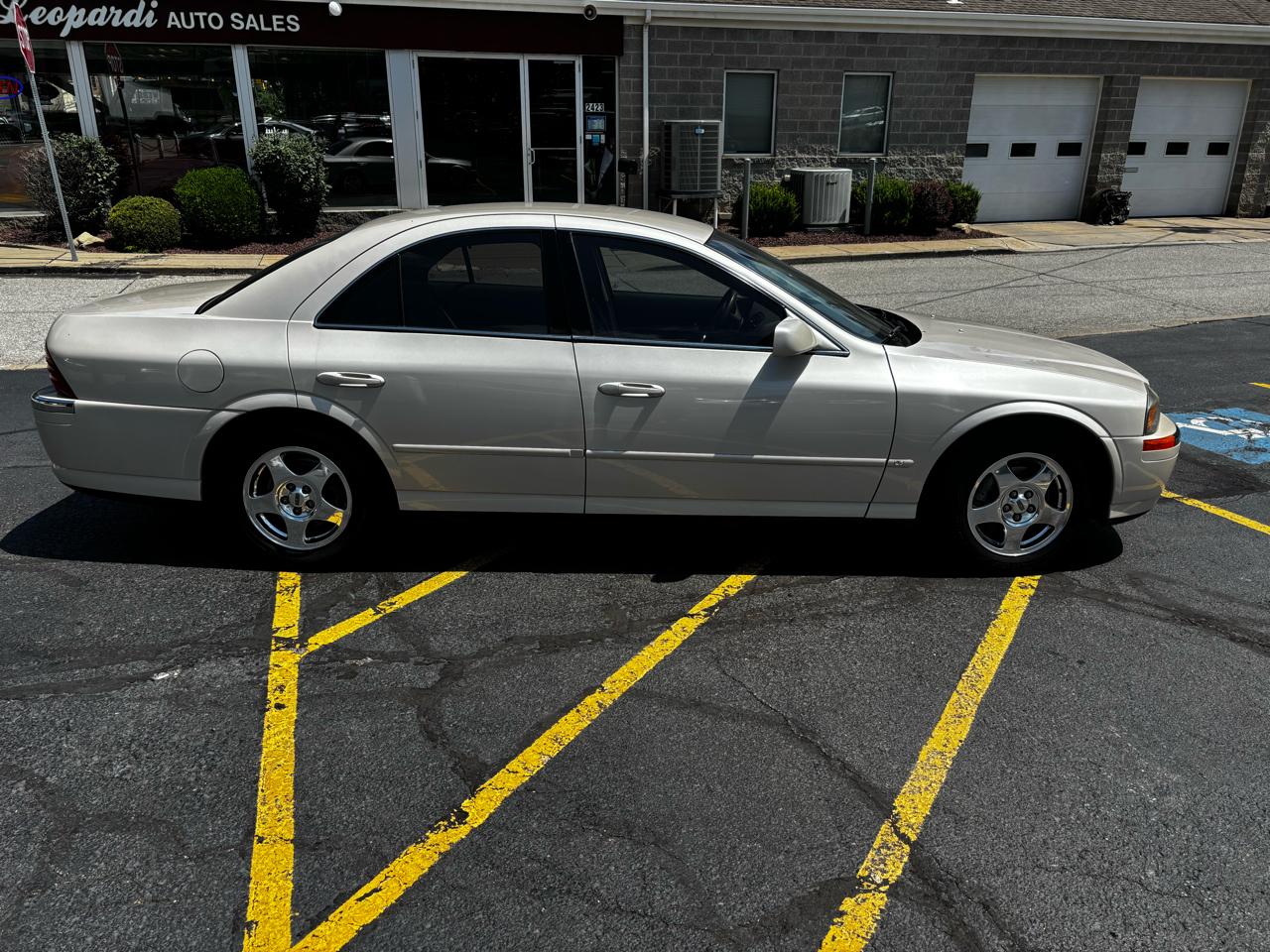 Lincoln LS 4dr Sdn V6 Auto w/Sport Pkg 2001