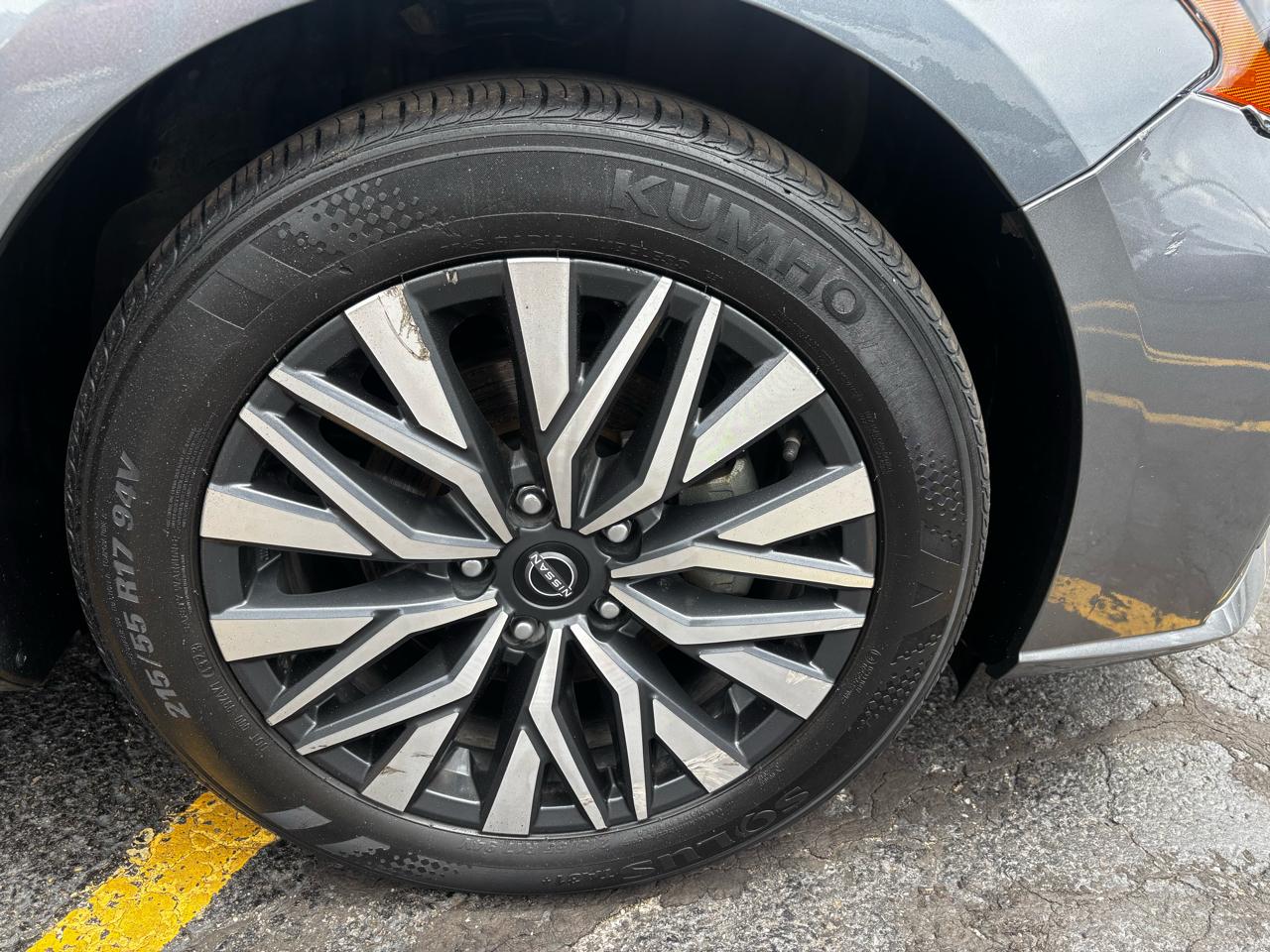 Nissan Altima 2.5 SV Sedan 2024