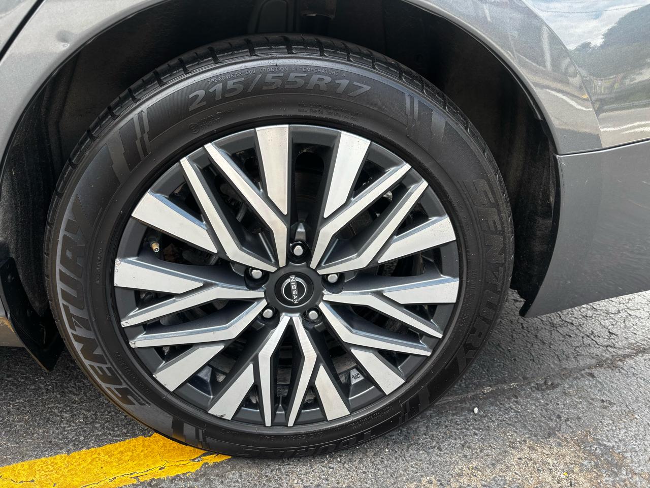 Nissan Altima 2.5 SV Sedan 2024