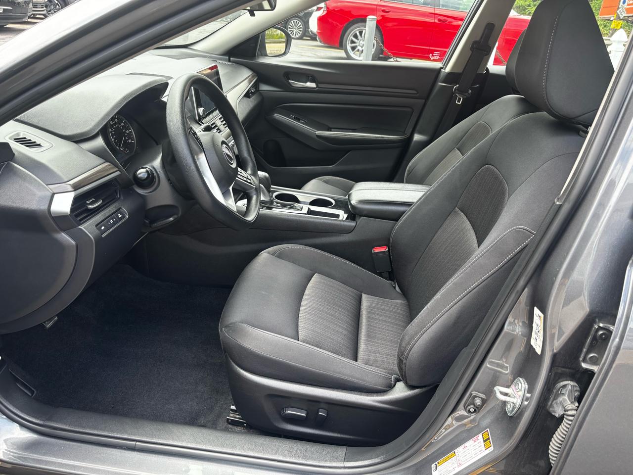 Nissan Altima 2.5 SV Sedan 2024
