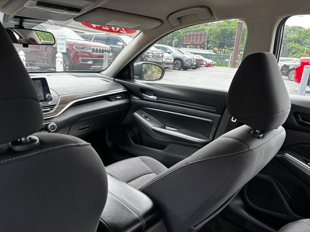 Nissan Altima 2.5 SV Sedan 2024