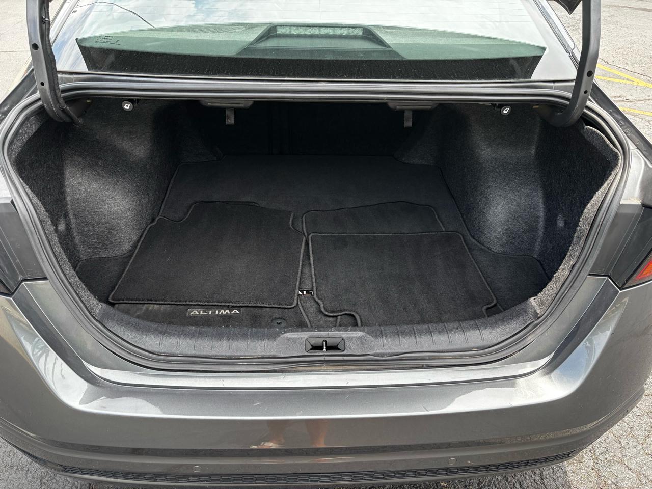Nissan Altima 2.5 SV Sedan 2024