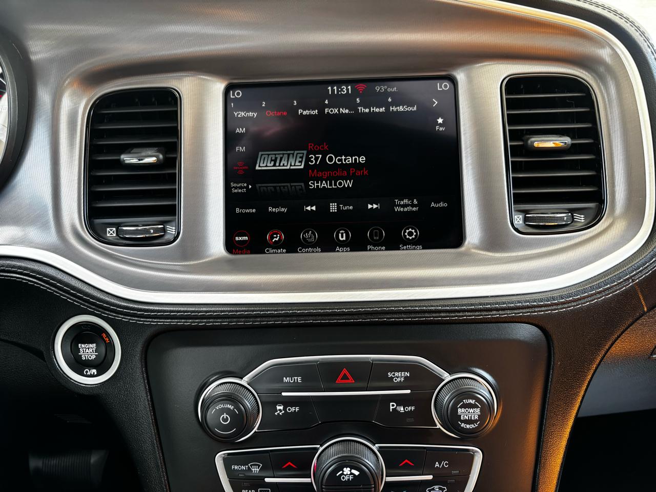 Dodge Charger SXT RWD 2022