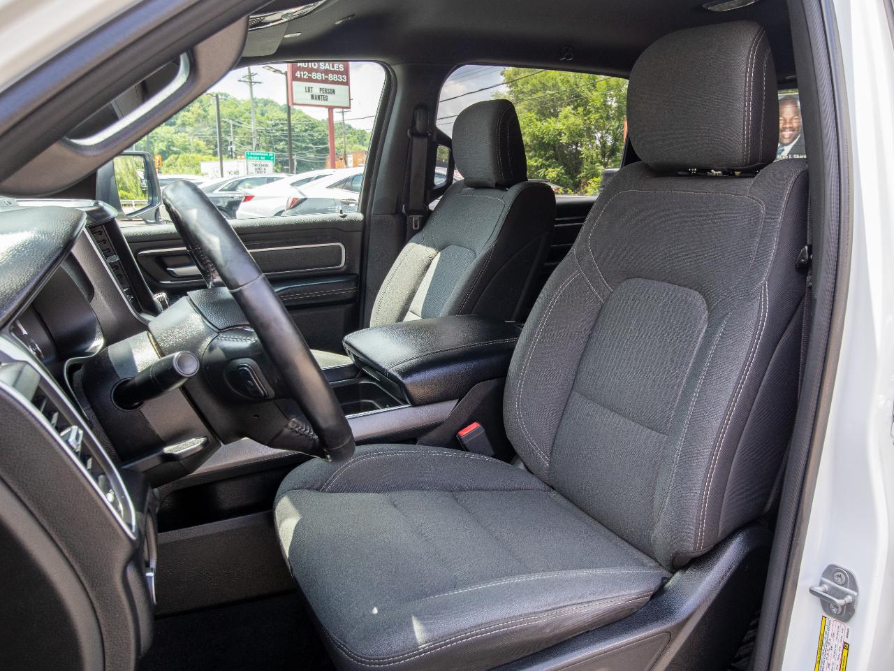 RAM 1500 Big Horn/Lone Star 4x4 Crew Cab 5'7" Box 2019