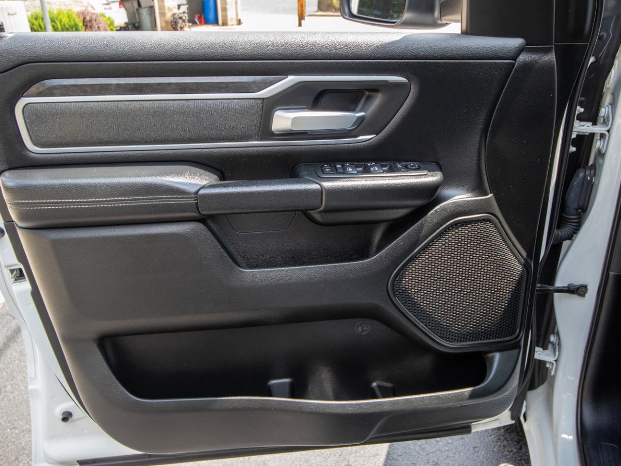 RAM 1500 Big Horn/Lone Star 4x4 Crew Cab 5'7" Box 2019