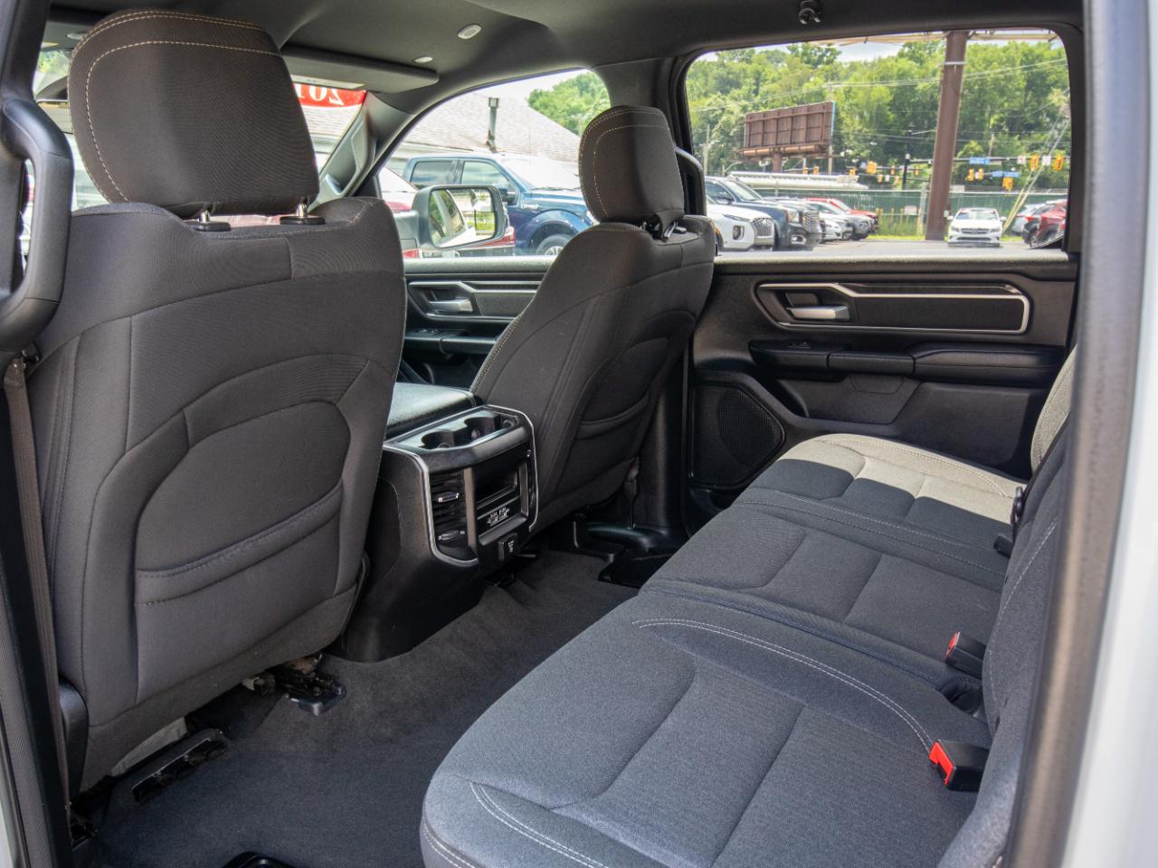 RAM 1500 Big Horn/Lone Star 4x4 Crew Cab 5'7" Box 2019
