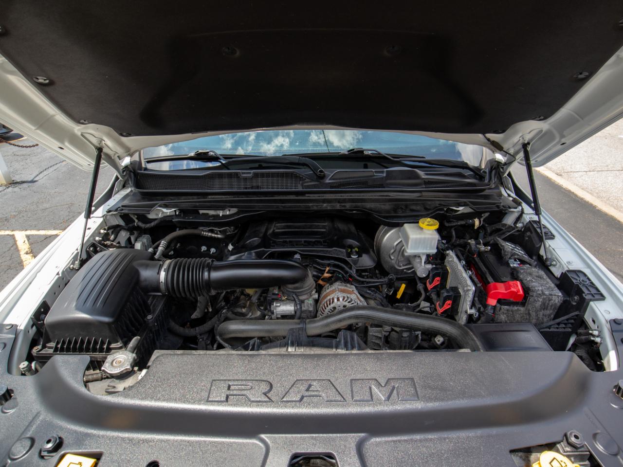RAM 1500 Big Horn/Lone Star 4x4 Crew Cab 5'7" Box 2019