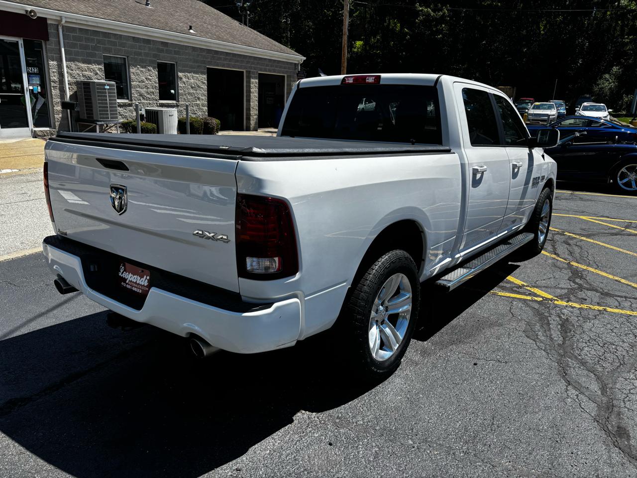 RAM 1500 4WD Crew Cab 149" Sport 2015