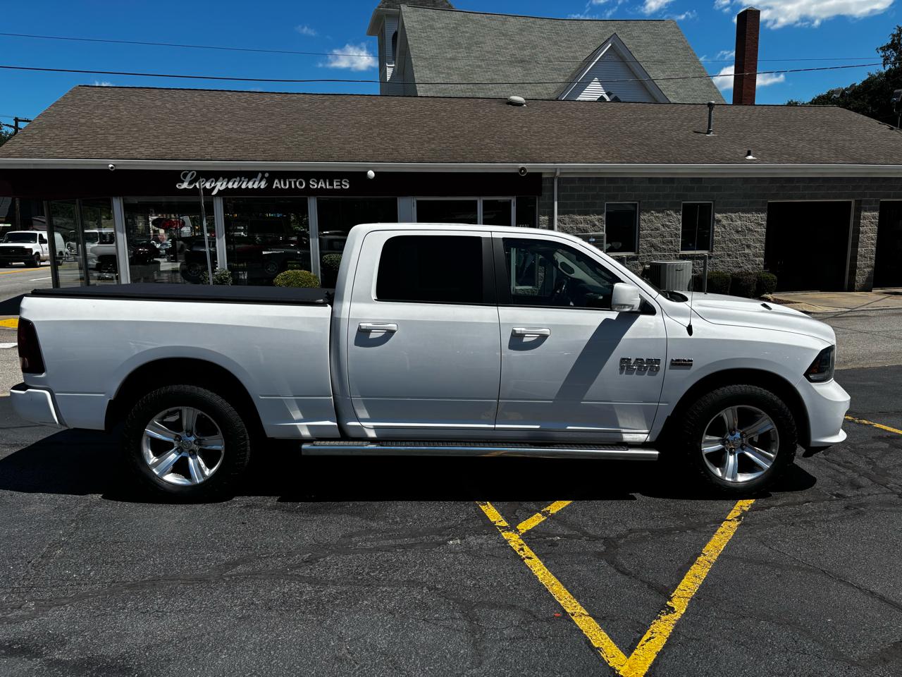 RAM 1500 4WD Crew Cab 149" Sport 2015
