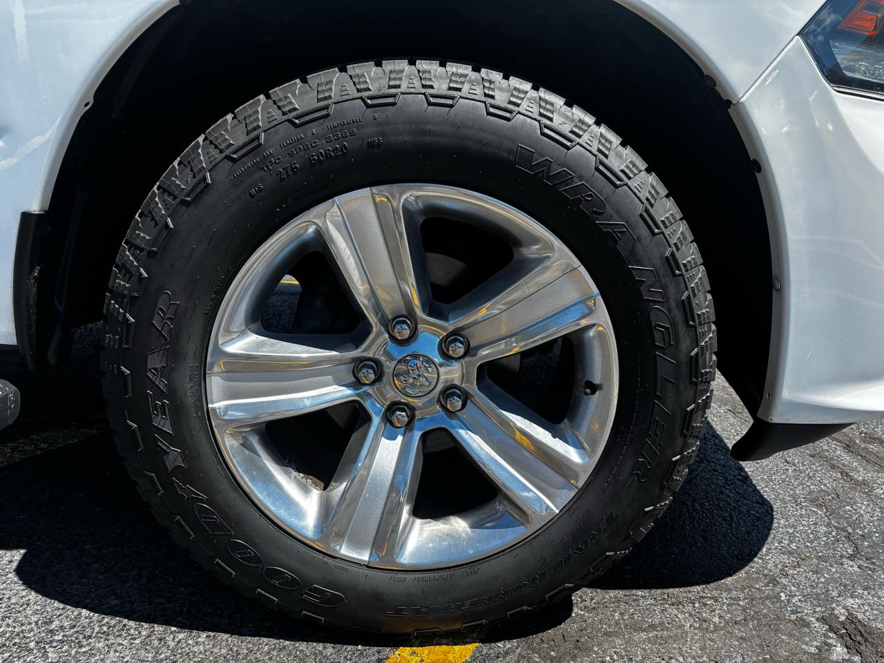 RAM 1500 4WD Crew Cab 149" Sport 2015
