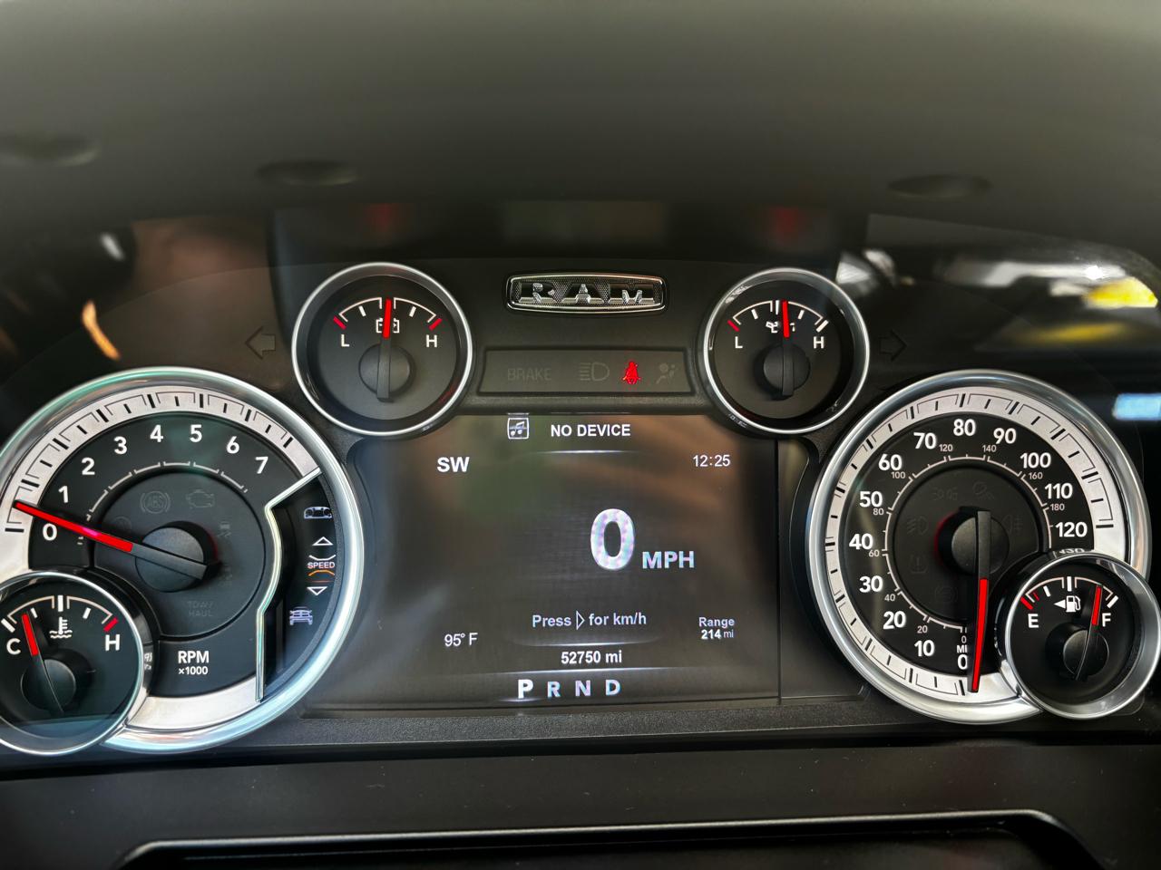 RAM 1500 4WD Crew Cab 149" Sport 2015