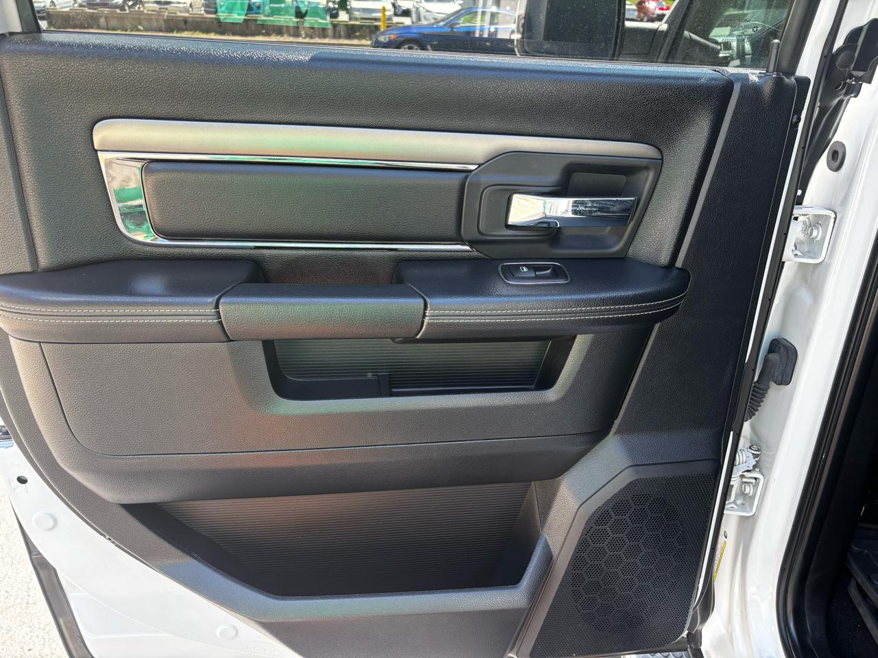 RAM 1500 4WD Crew Cab 149" Sport 2015