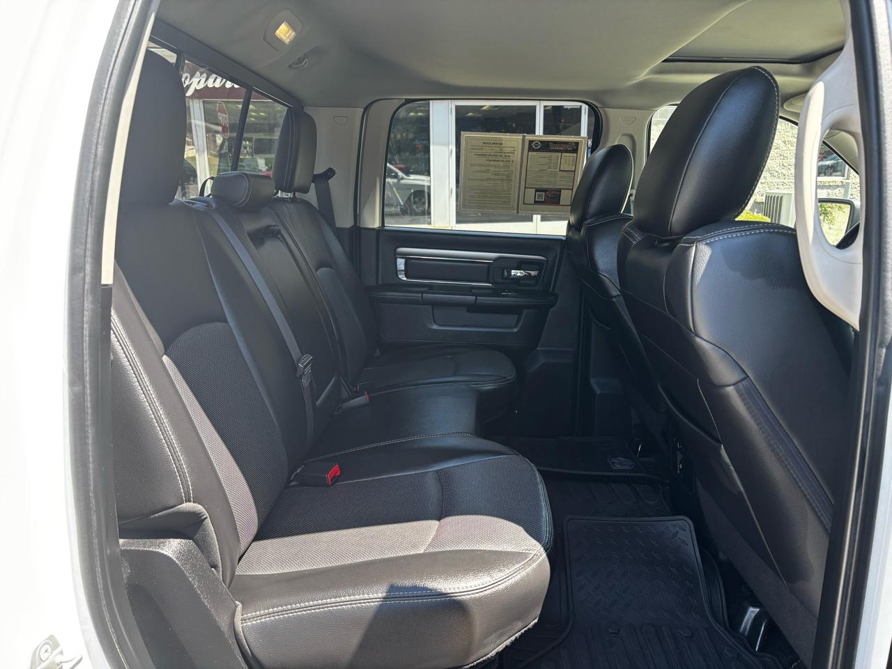RAM 1500 4WD Crew Cab 149" Sport 2015