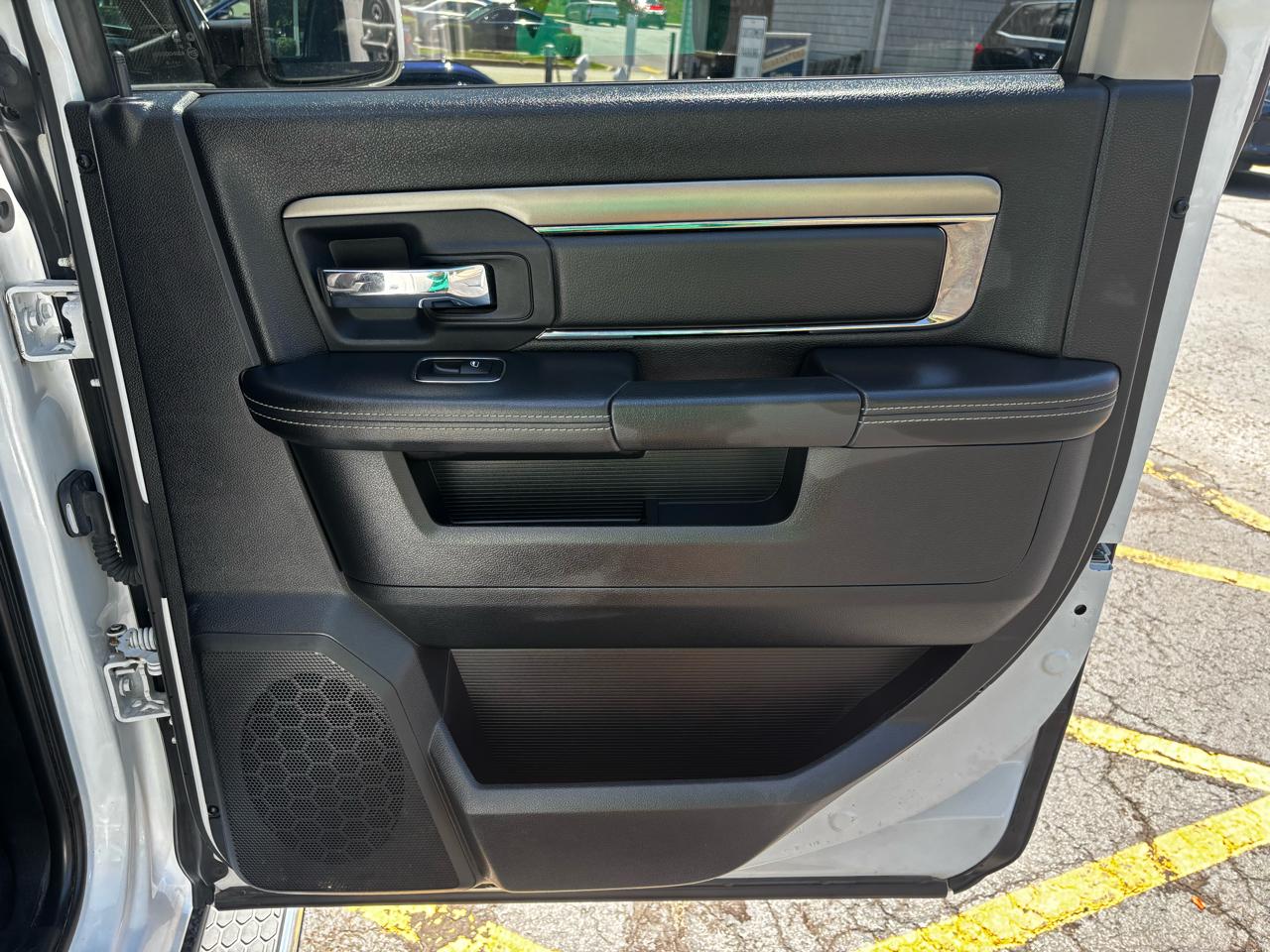RAM 1500 4WD Crew Cab 149" Sport 2015