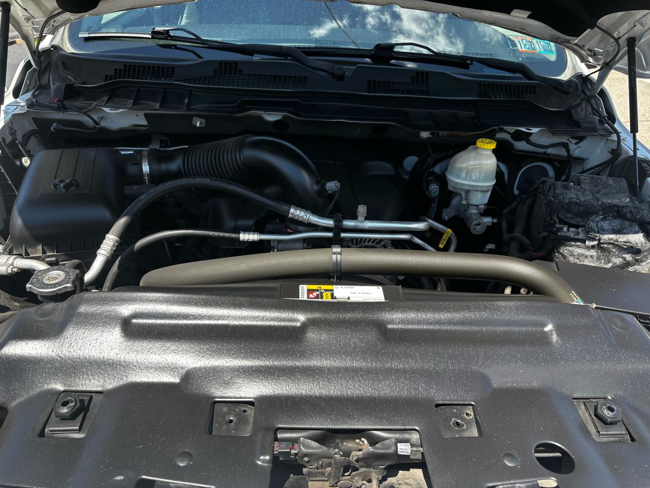 RAM 1500 4WD Crew Cab 149" Sport 2015