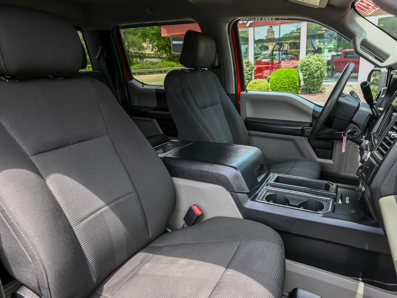 Ford F-150 STX SuperCrew 4WD 2017