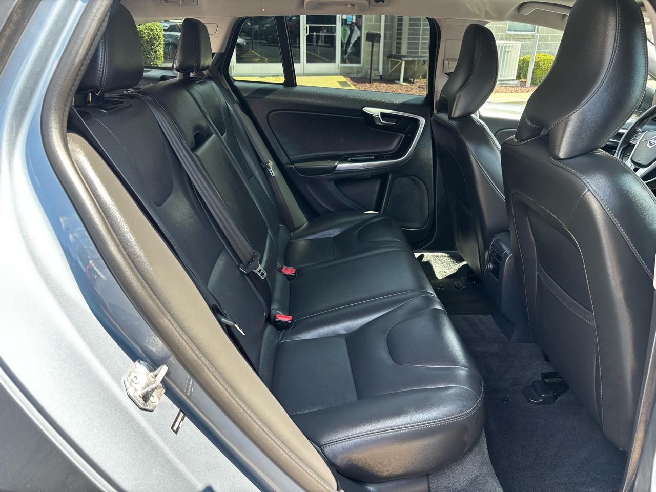Volvo V60 Cross Country T5 AWD 2017